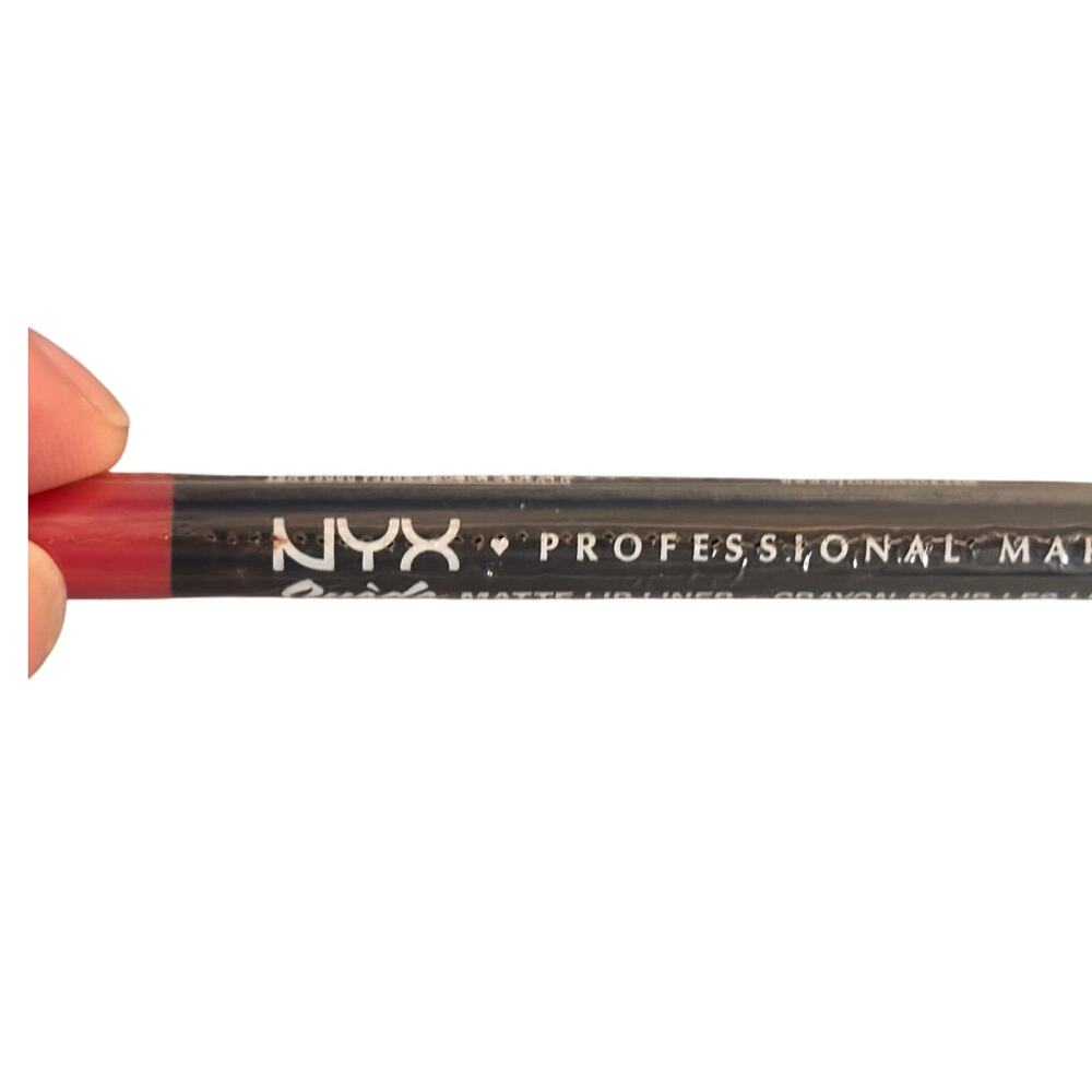 NYX Professional‎ Makeup Suede Matte Lip Liner Pencil Life's a Beach SMLL02